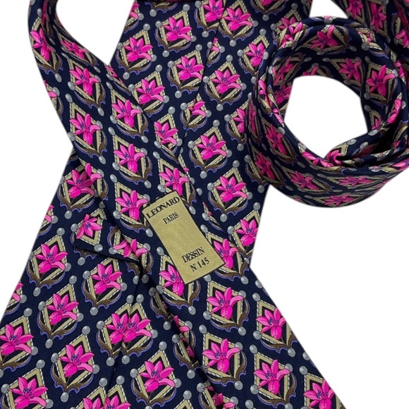 🆕LEONARD Navy/Pink Geometric Floral Silk LUXURY Tie ITALY - Picture 4 of 6